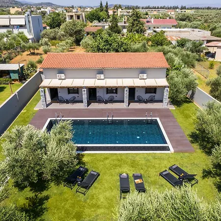 Villa Eightyfour Living With Private Pool