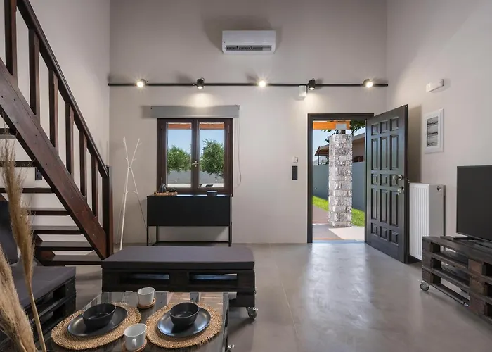 Eightyfour Living With Private Pool Villa *