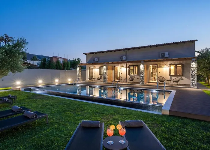 Eightyfour Living With Private Pool Villa