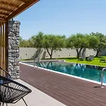 וילה Eightyfour Living With Private Pool