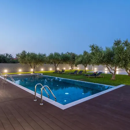 Eightyfour Living With Private Pool * Ханья