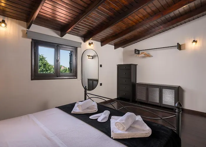 Eightyfour Living With Private Pool Chania (Crete)