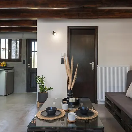 Eightyfour Living With Private Pool *