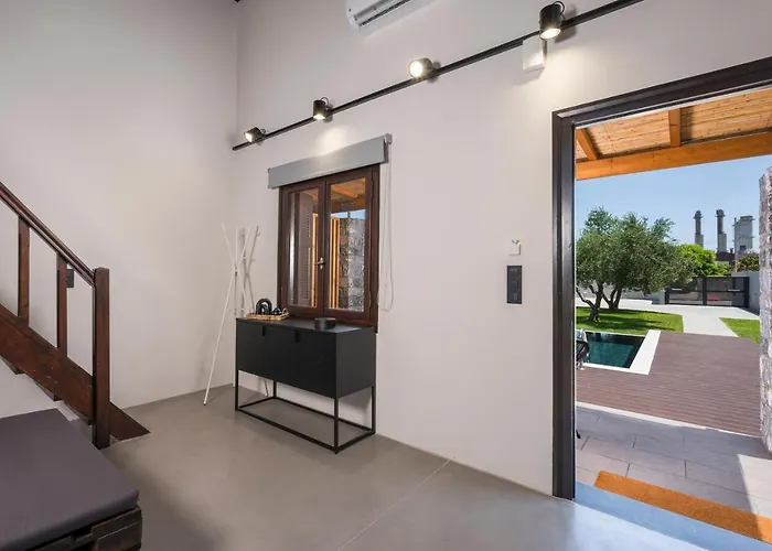 Eightyfour Living With Private Pool ヴィラ *