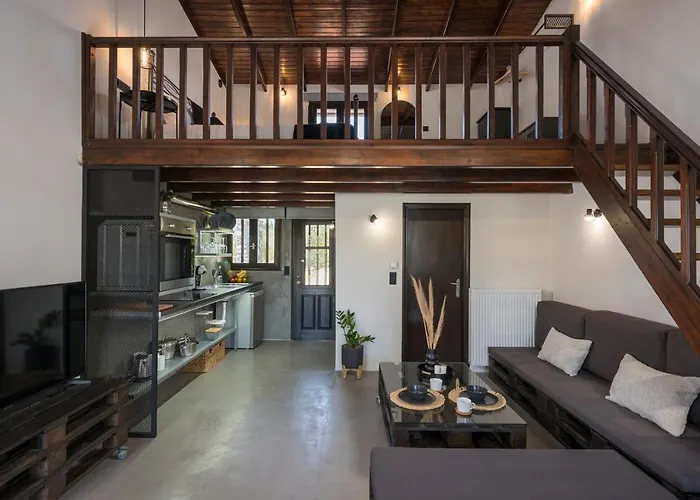 Eightyfour Living With Private Pool *