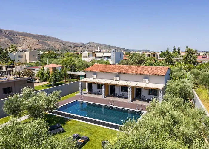 Eightyfour Living With Private Pool *