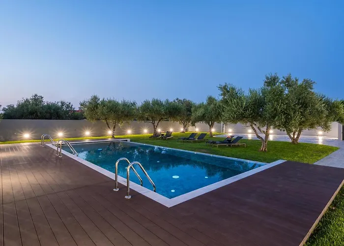 Eightyfour Living With Private Pool * ハニア